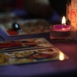 "Velas rojas y elementos esotéricos para amarres de amor"